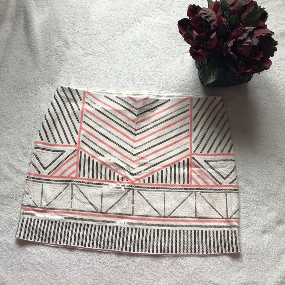 ☘️☘️ NWOT Express sequin mini skirt